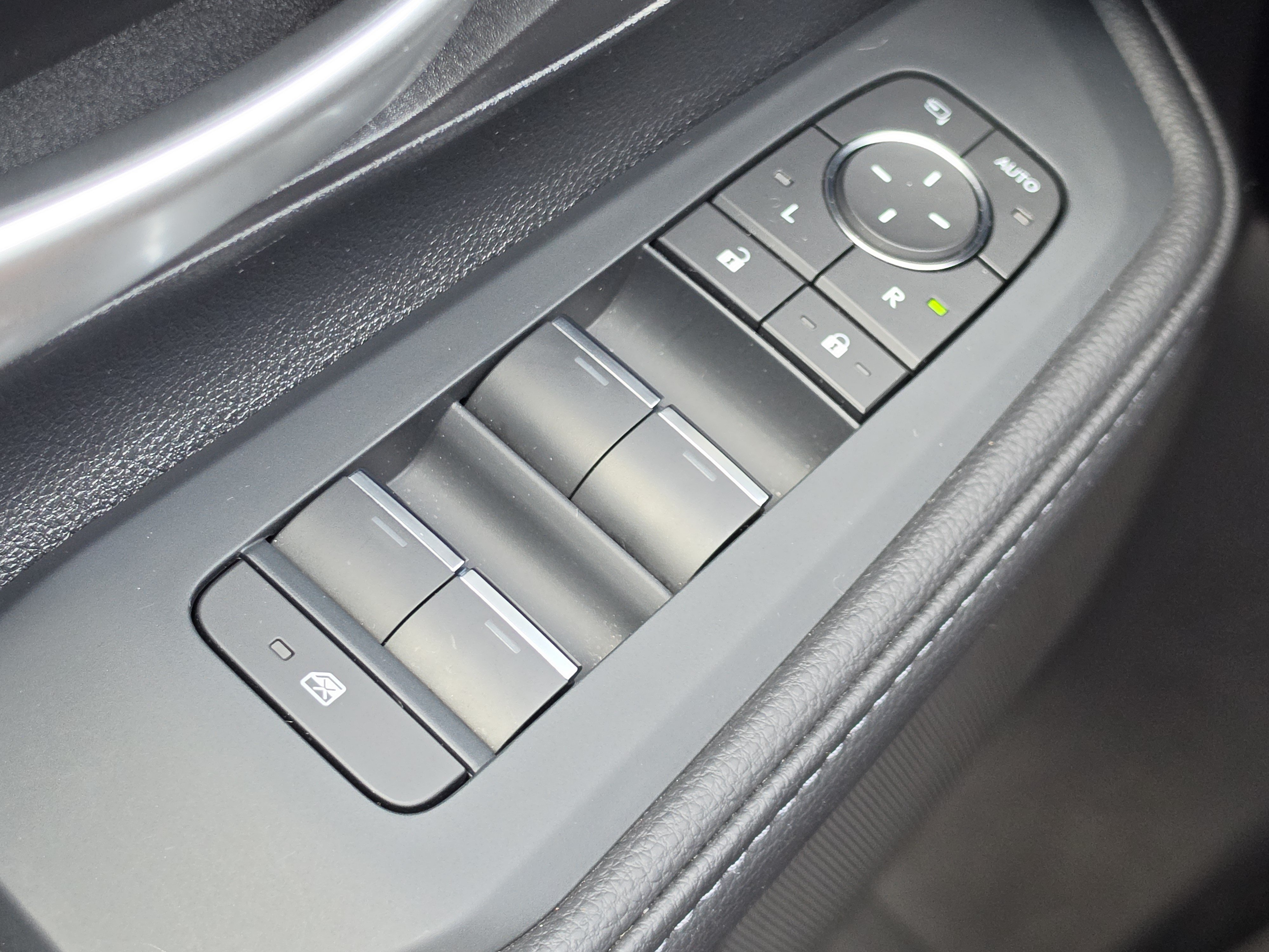 Certified 2025 Toyota Grand Highlander AWD image 16
