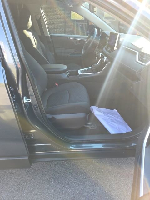 Used 2025 Toyota RAV4 LE image 10