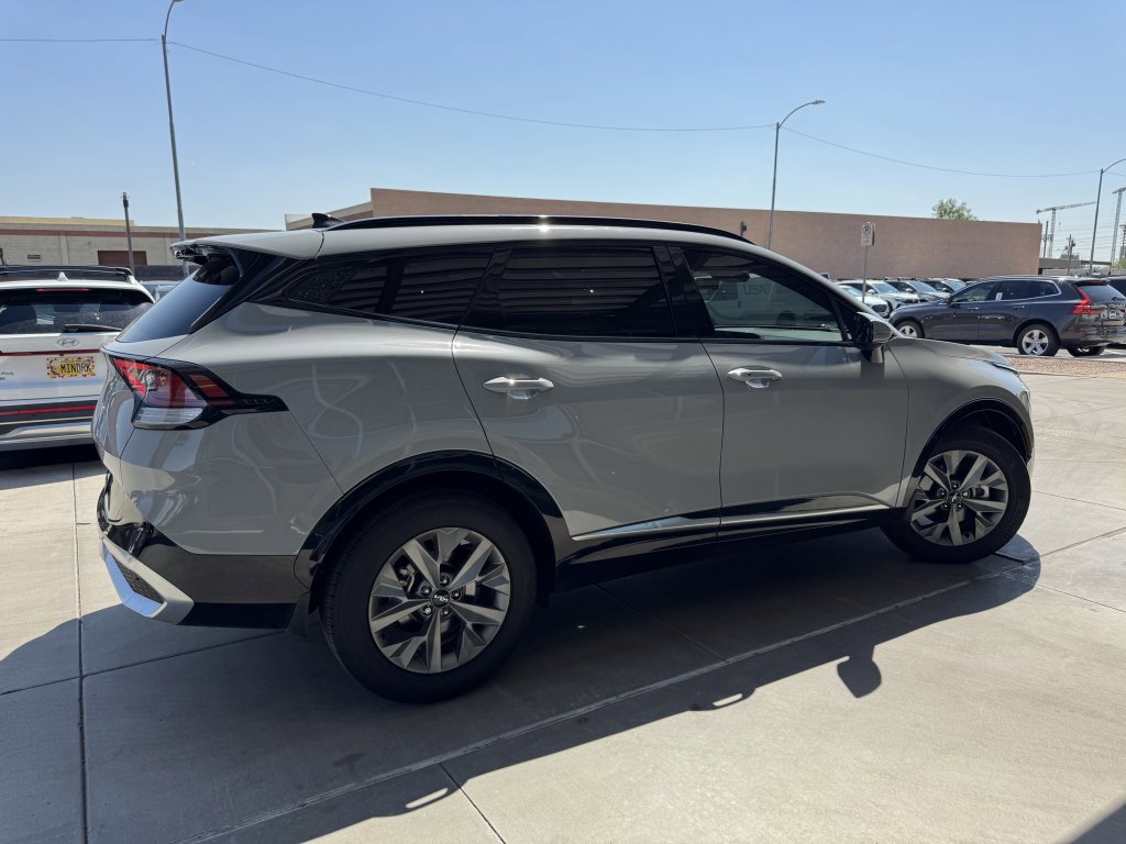 Used 2023 Kia Sportage SX image 4