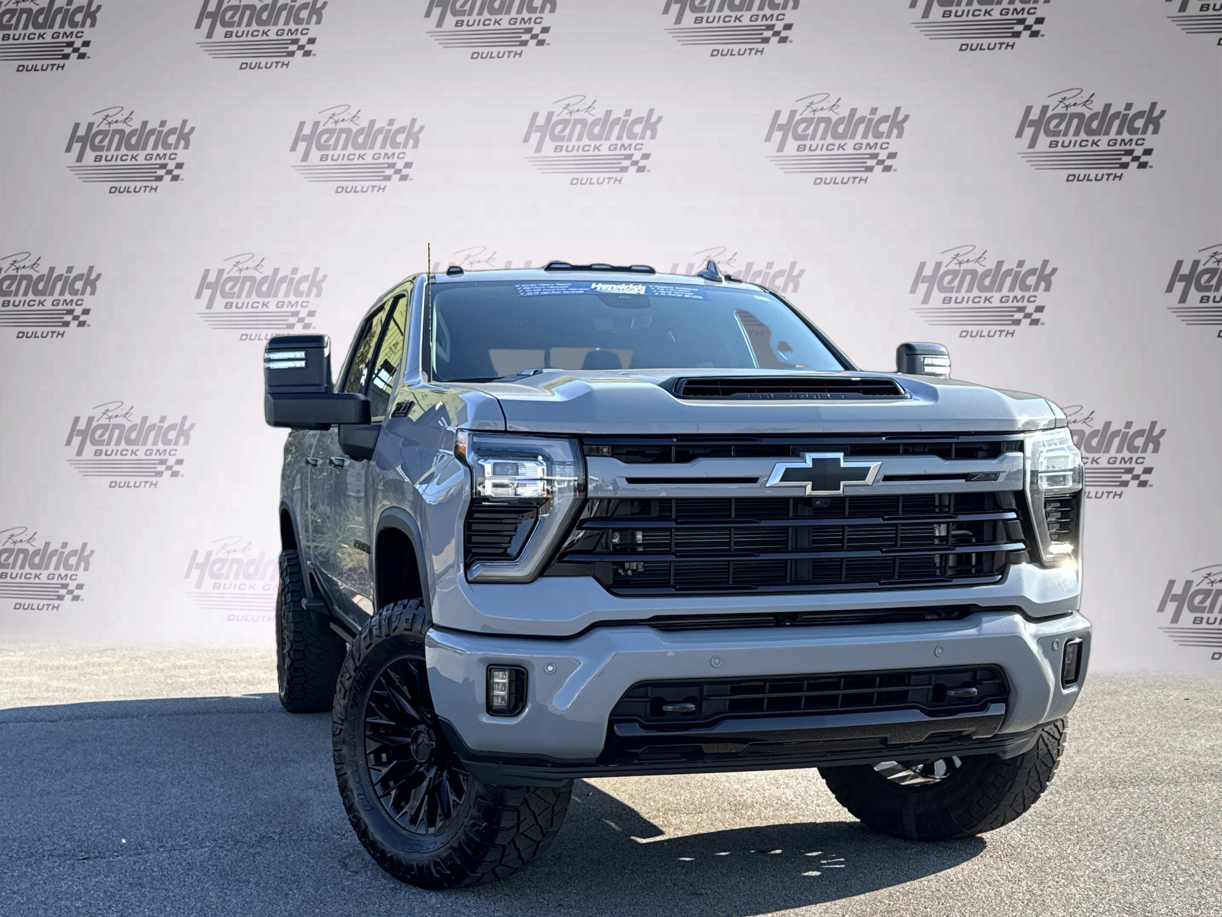 Used 2024 Chevrolet Silverado 2500 LTZ w/ LTZ Plus Package image 2