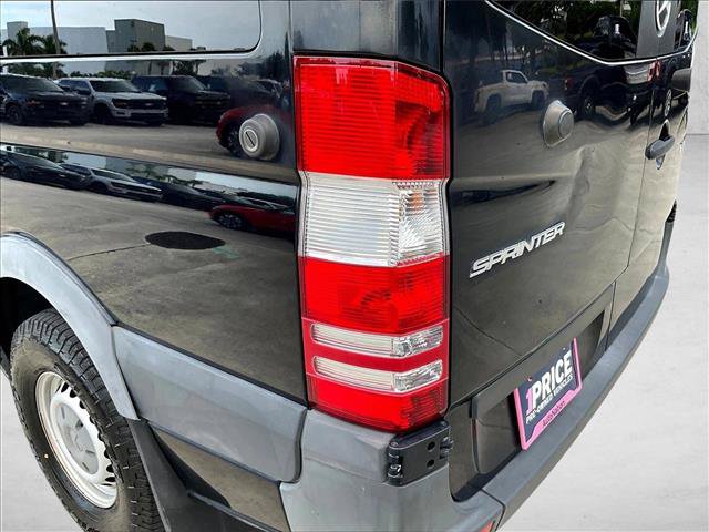 Used 2016 Mercedes-Benz Sprinter 2500 image 30