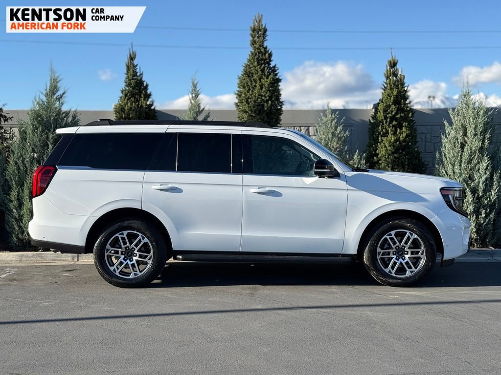 Used 2025 Ford Expedition Active image 11