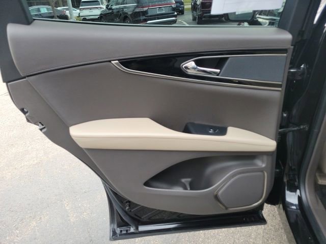 Certified 2023 Lincoln Nautilus FWD image 19