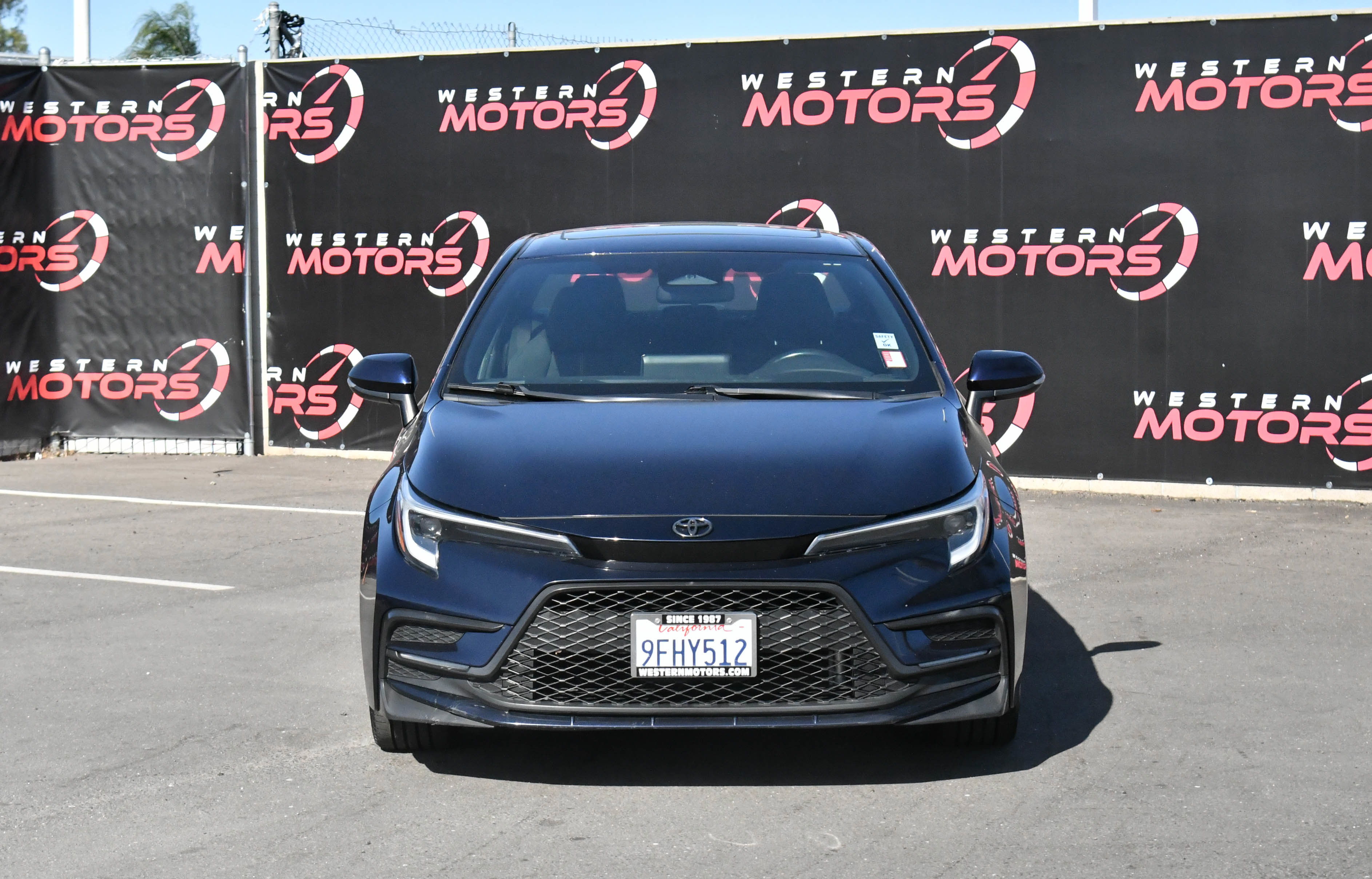 Used 2023 Toyota Corolla SE w/ SE Premium Package FWD image 2