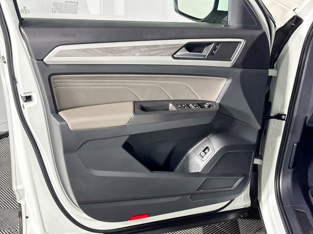 Used 2023 Volkswagen Atlas Cross Sport SE w/ Panoramic Sunroof Package image 10