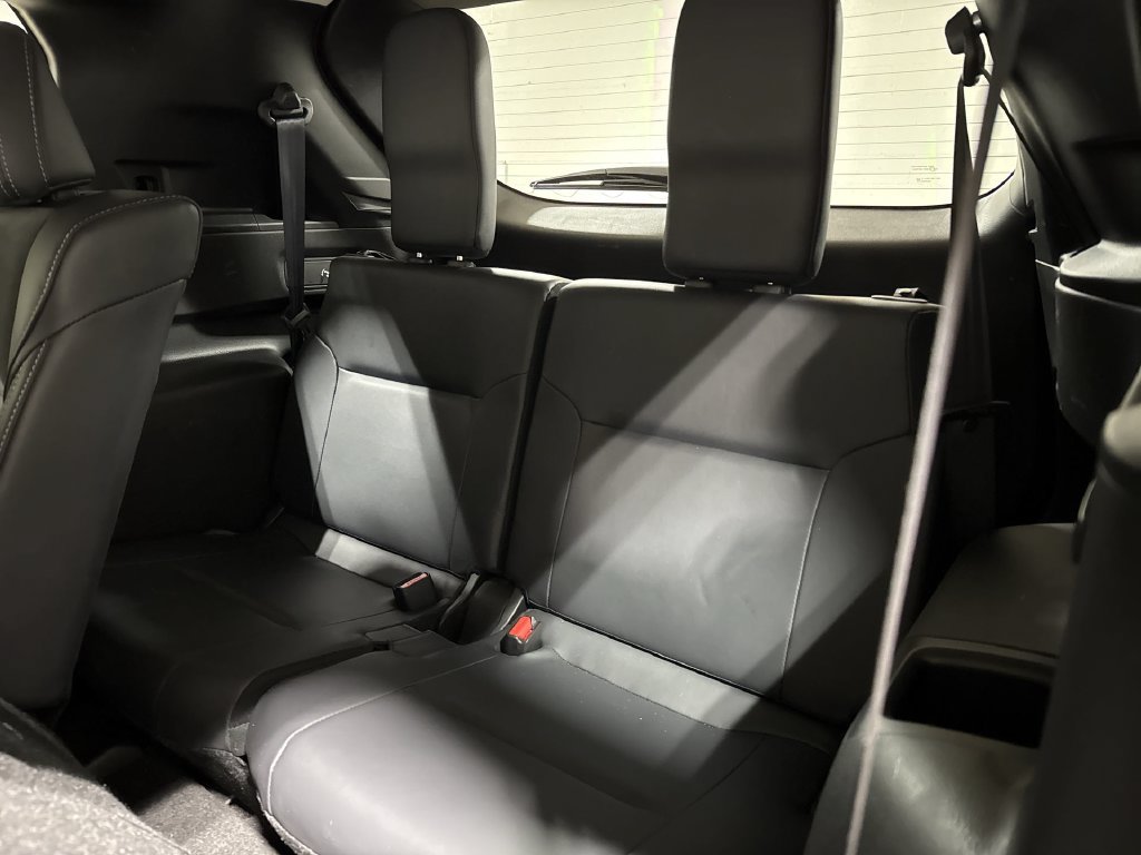 Used 2024 Mitsubishi Outlander SE Black Edition AWD/4WD image 24