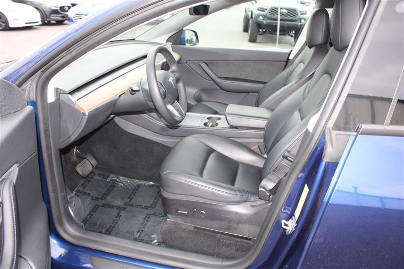 Used 2022 Tesla Model Y Long Range image 10