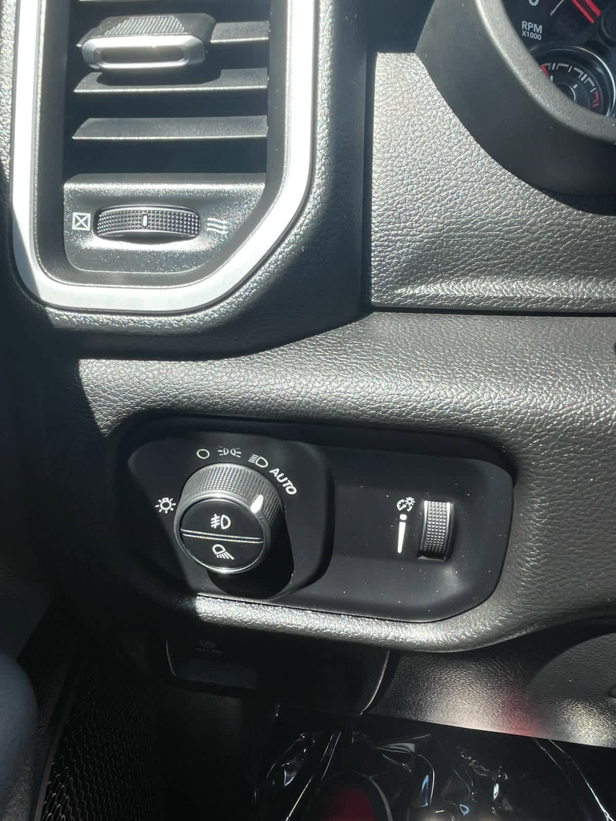 Used 2023 RAM 1500 Big Horn AWD/4WD image 24