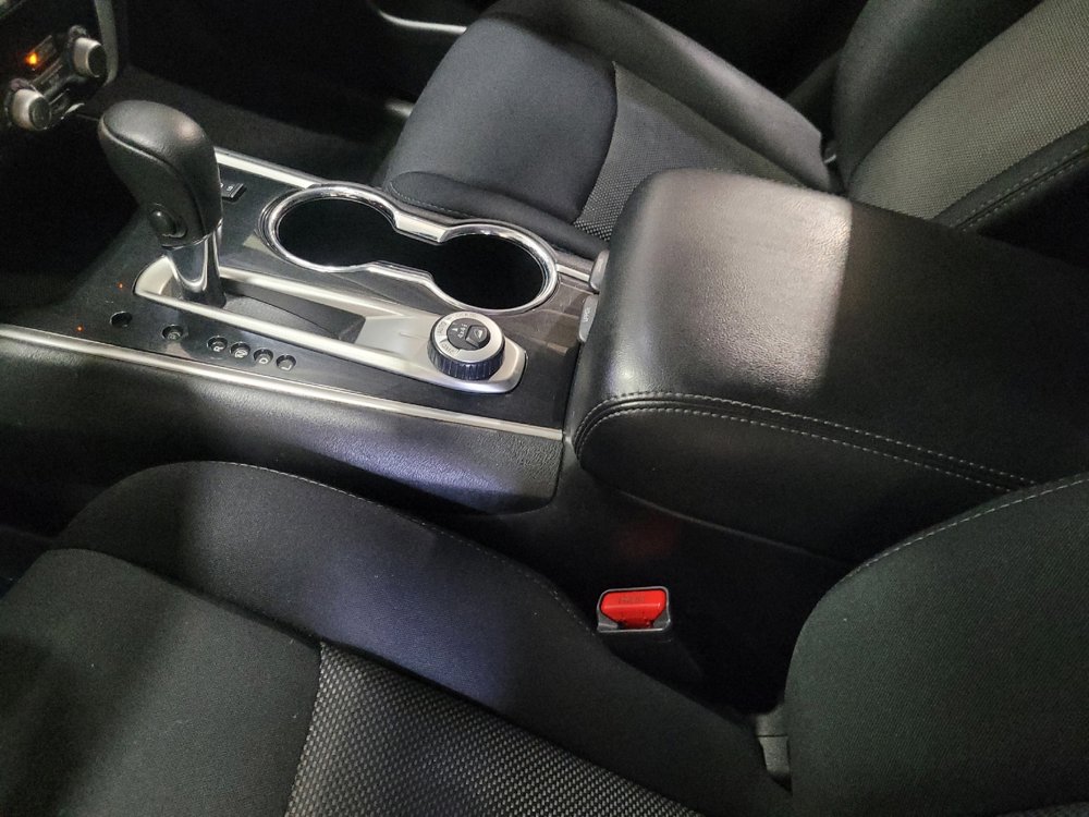 Used 2019 Nissan Pathfinder SV w/ SV Tech Package image 26