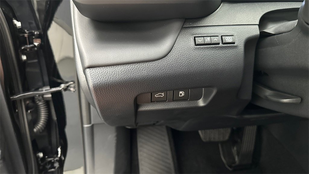 New 2026 Toyota Crown Limited image 21