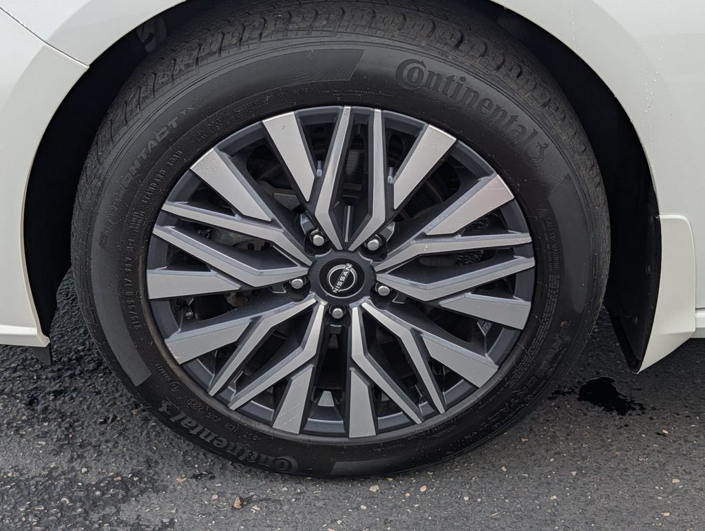 Used 2023 Nissan Altima 2.5 SV AWD/4WD image 13