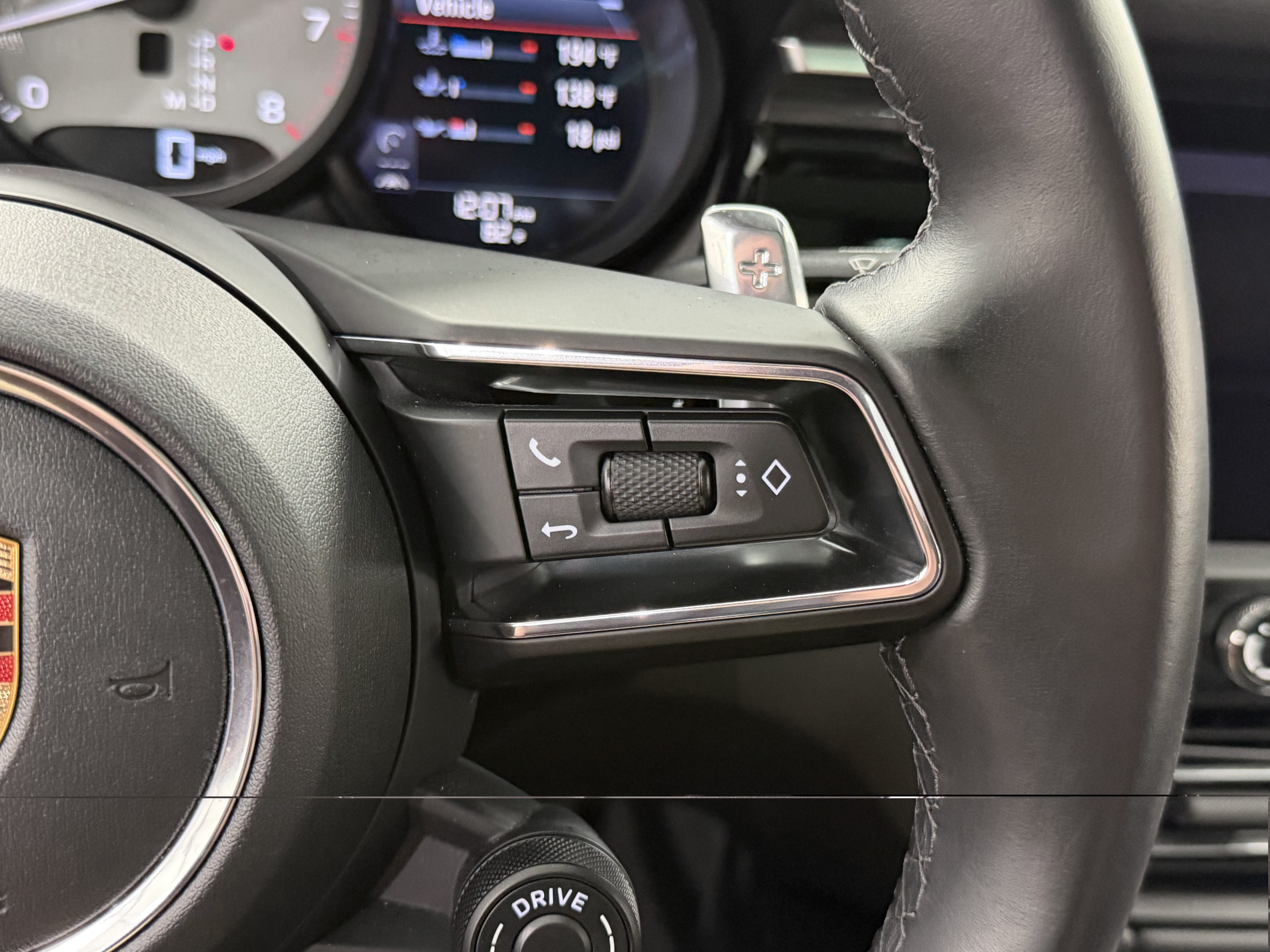 Certified 2023 Porsche Macan S AWD/4WD image 49