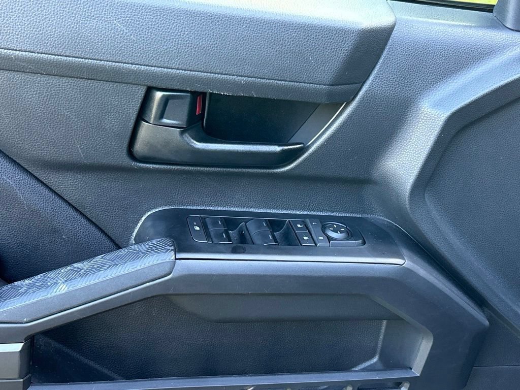 Used 2025 Toyota Tacoma SR5 RWD image 18