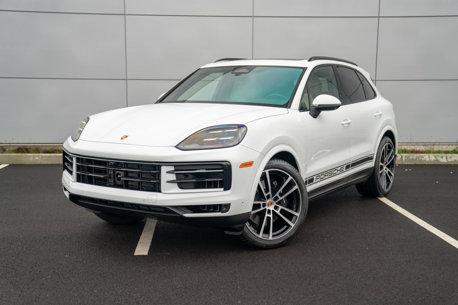 Certified 2026 Porsche Cayenne AWD/4WD image 1