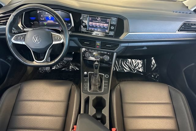Used 2024 Volkswagen Jetta SE FWD image 15