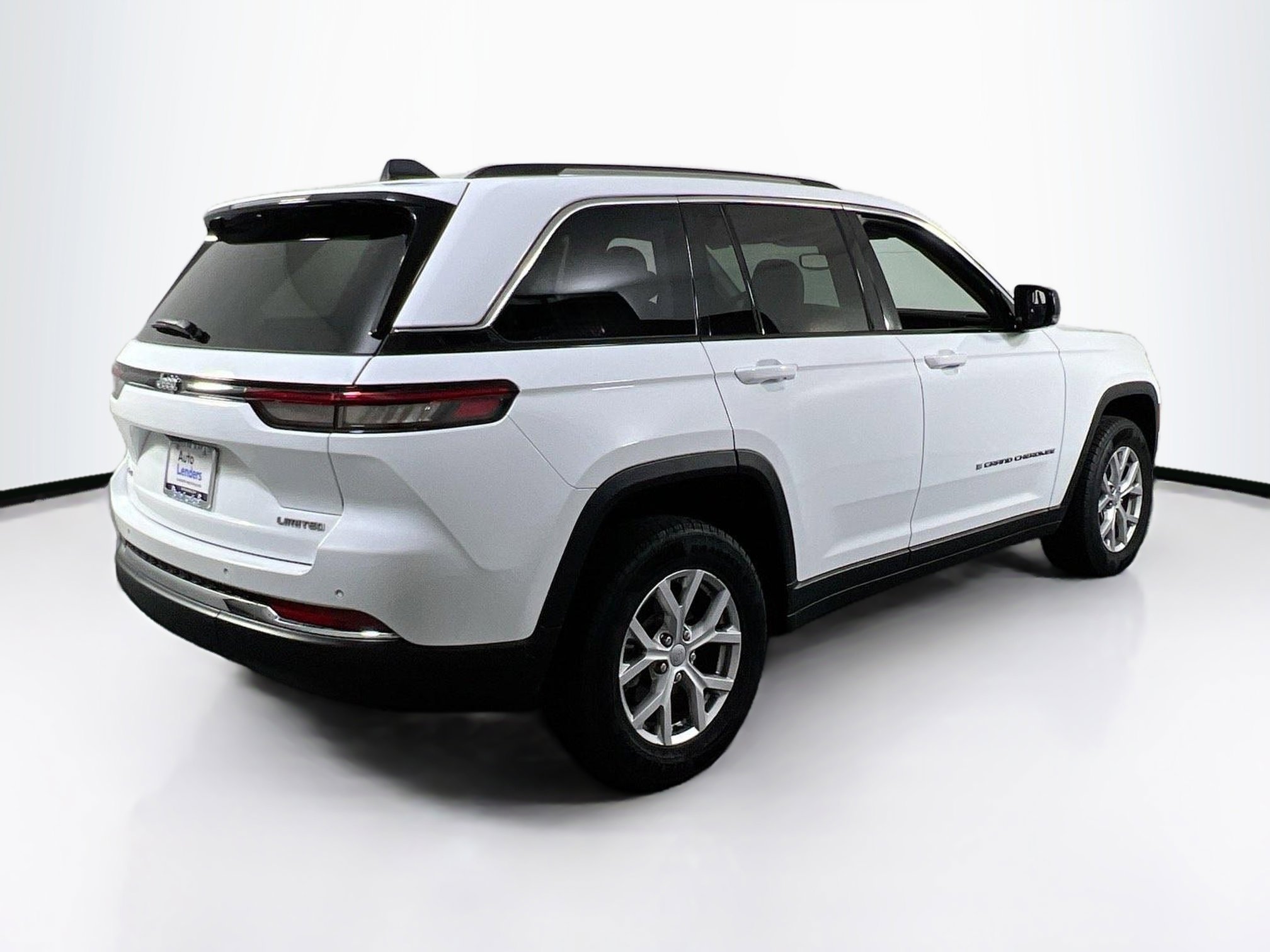 Used 2022 Jeep Grand Cherokee Limited image 5
