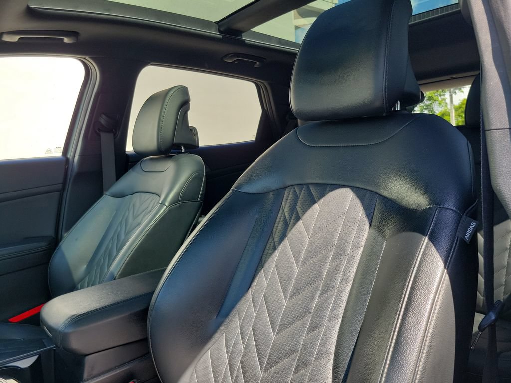 Certified 2025 Kia Sportage X-Line w/ Premium Package AWD/4WD image 18