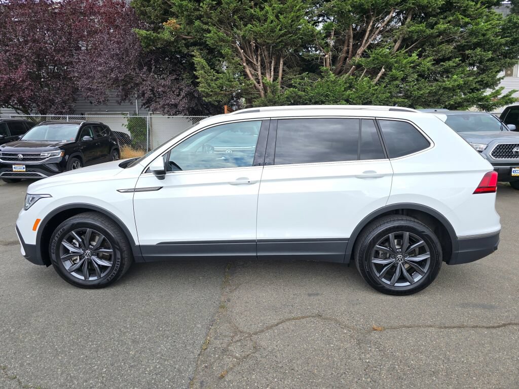Used 2022 Volkswagen Tiguan SE AWD/4WD image 6
