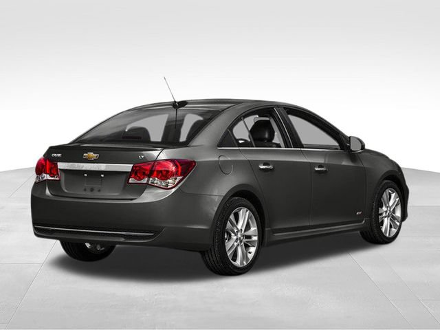 Used 2016 Chevrolet Cruze LT FWD image 2