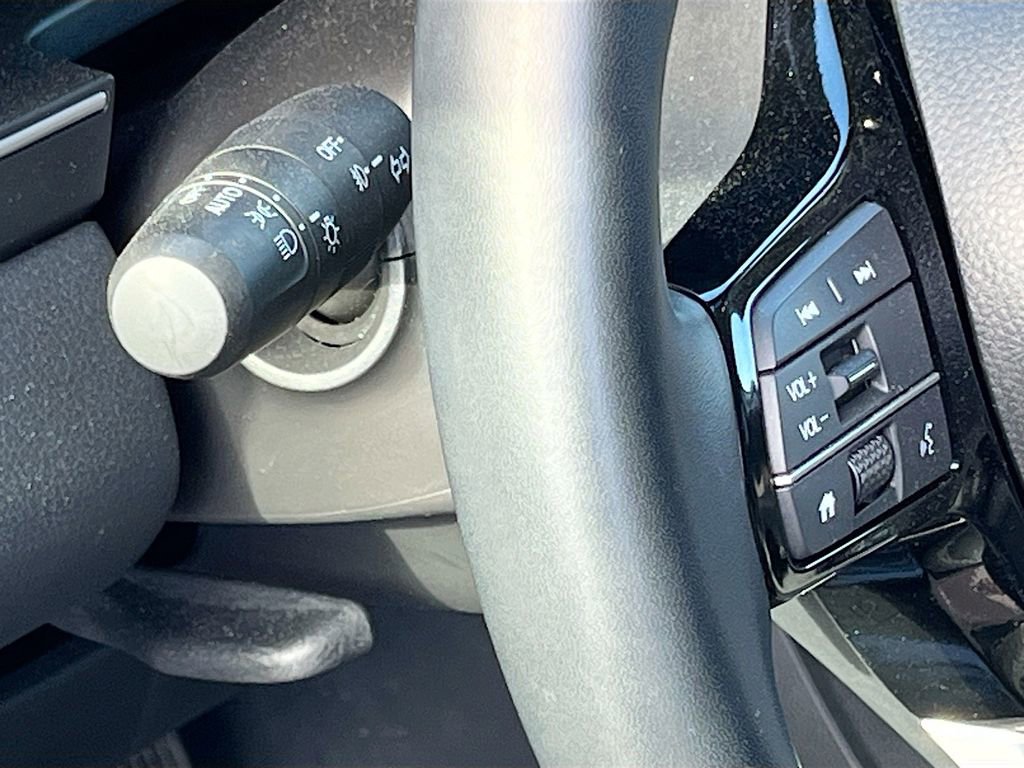 Used 2025 Honda Pilot Touring image 10