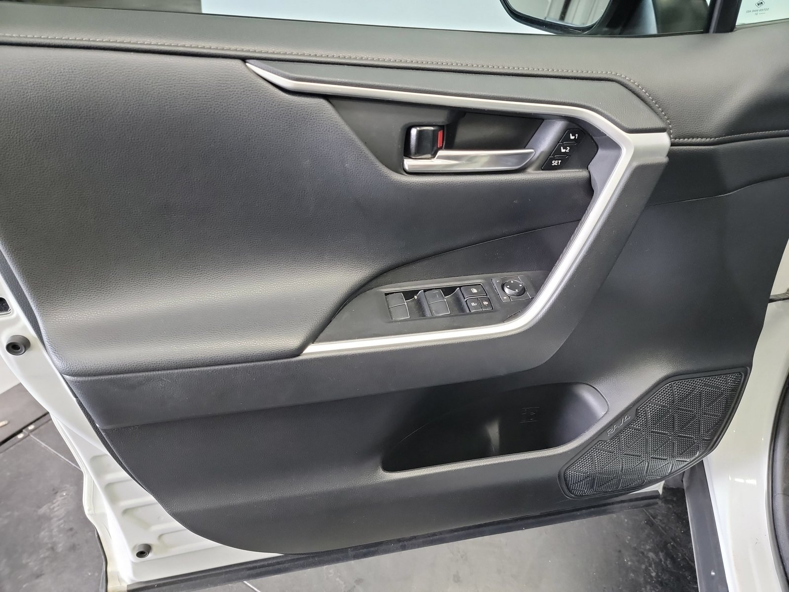 Used 2021 Toyota RAV4 Limited w/ Limited Grade Weather Package FWD image 13