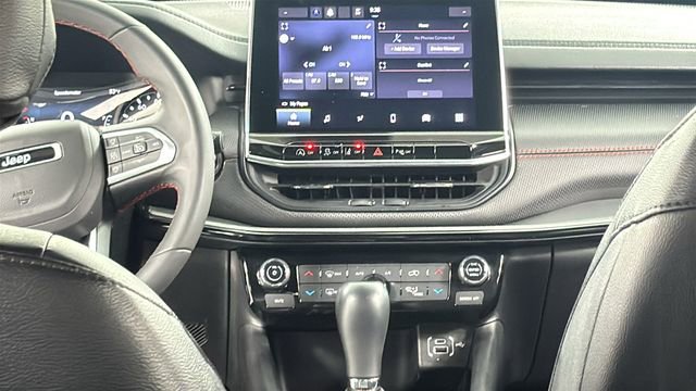 Used 2024 Jeep Compass Trailhawk image 16