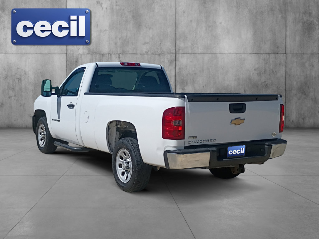 Used 2010 Chevrolet Silverado 1500 W/T RWD image 3