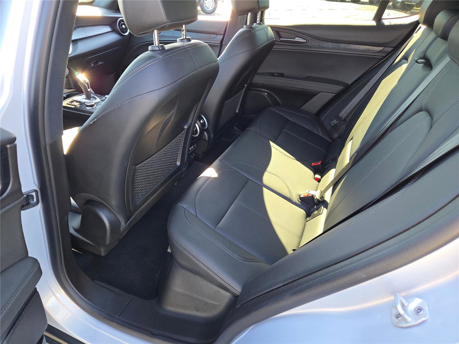 Used 2024 Alfa Romeo Stelvio Sprint image 20