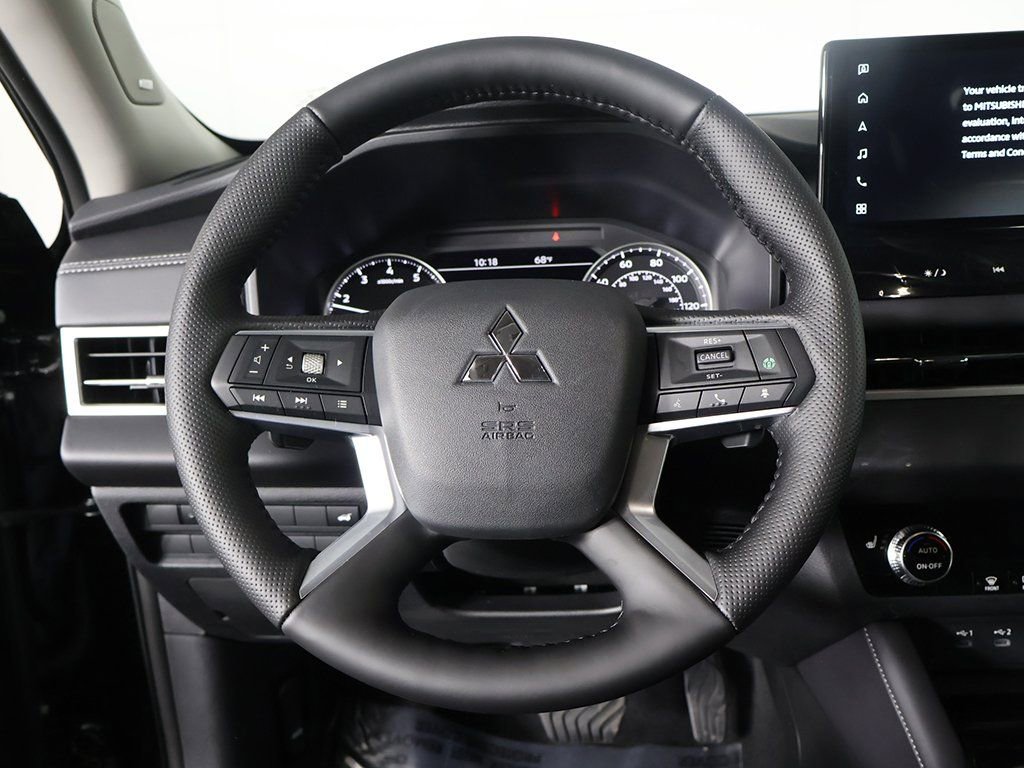 New 2026 Mitsubishi Outlander SE image 35