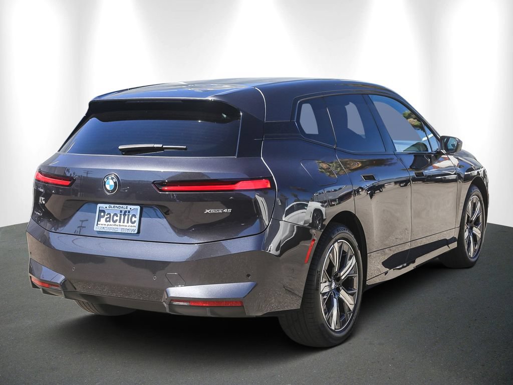 Used 2026 BMW iX xDrive45 w/ Premium Package AWD/4WD image 6