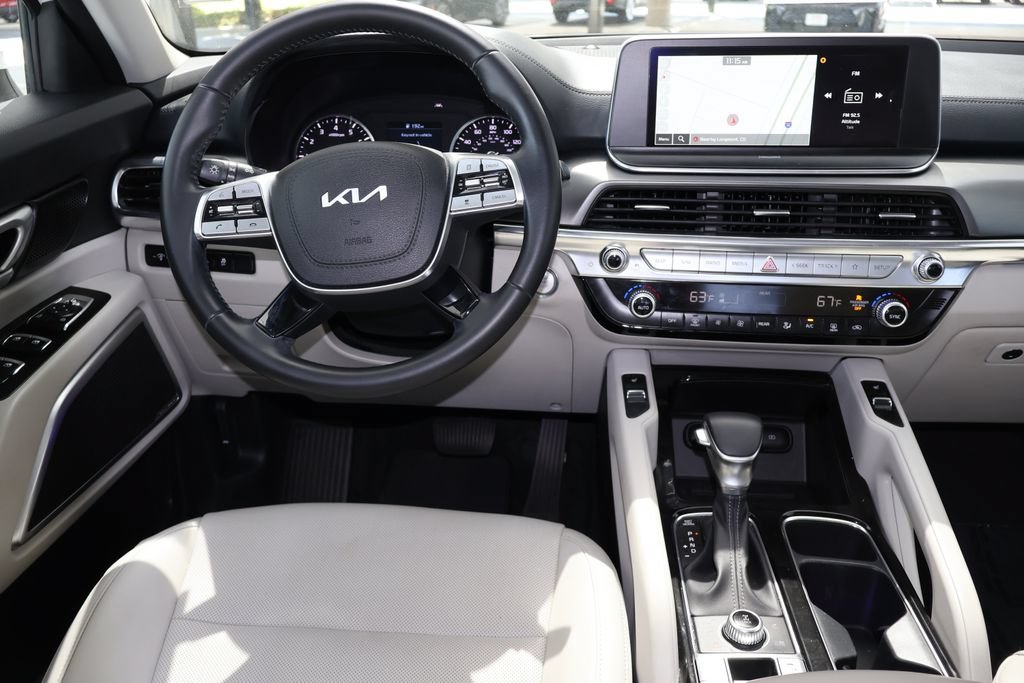 Used 2022 Kia Telluride S AWD/4WD image 2