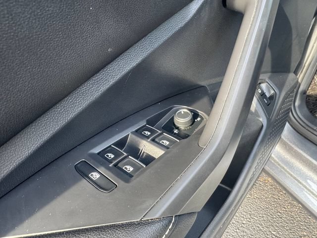 Used 2022 Volkswagen Jetta S FWD image 20