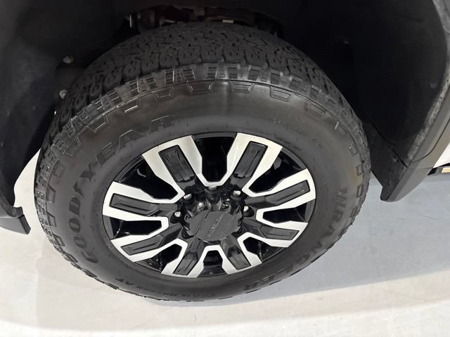 Used 2024 GMC Sierra 3500 Denali Ultimate AWD/4WD image 43