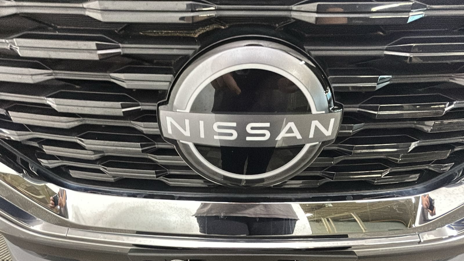 Used 2023 Nissan Rogue SV AWD/4WD image 10