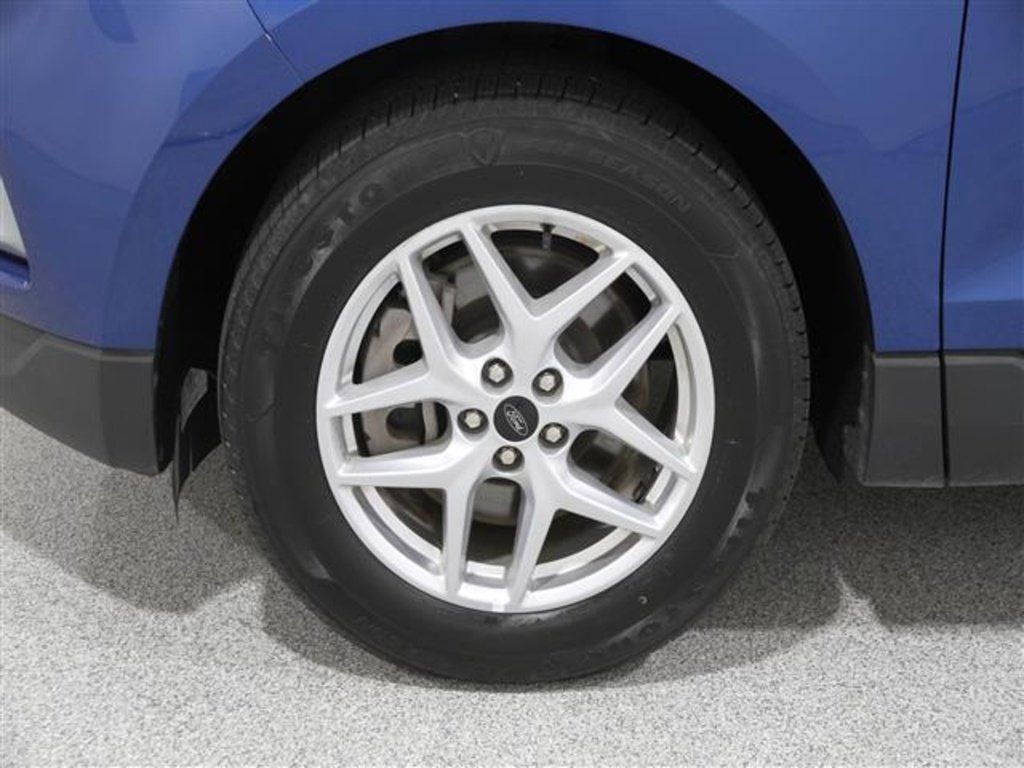 Used 2023 Ford Edge SEL image 21