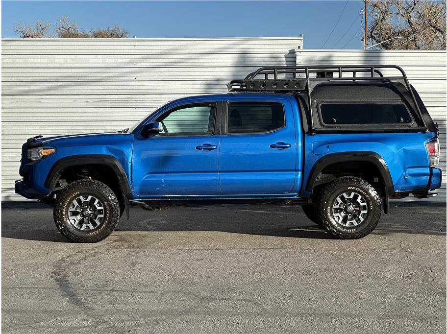 Used 2017 Toyota Tacoma TRD Off-Road image 13