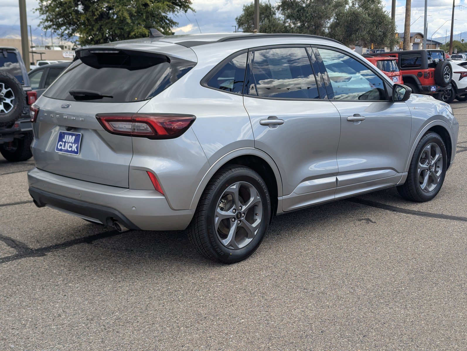 Certified 2023 Ford Escape ST-Line FWD image 2