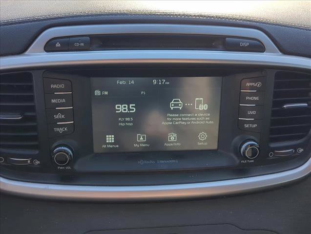 Used 2017 Kia Sorento LX w/ LX Convenience Package image 17