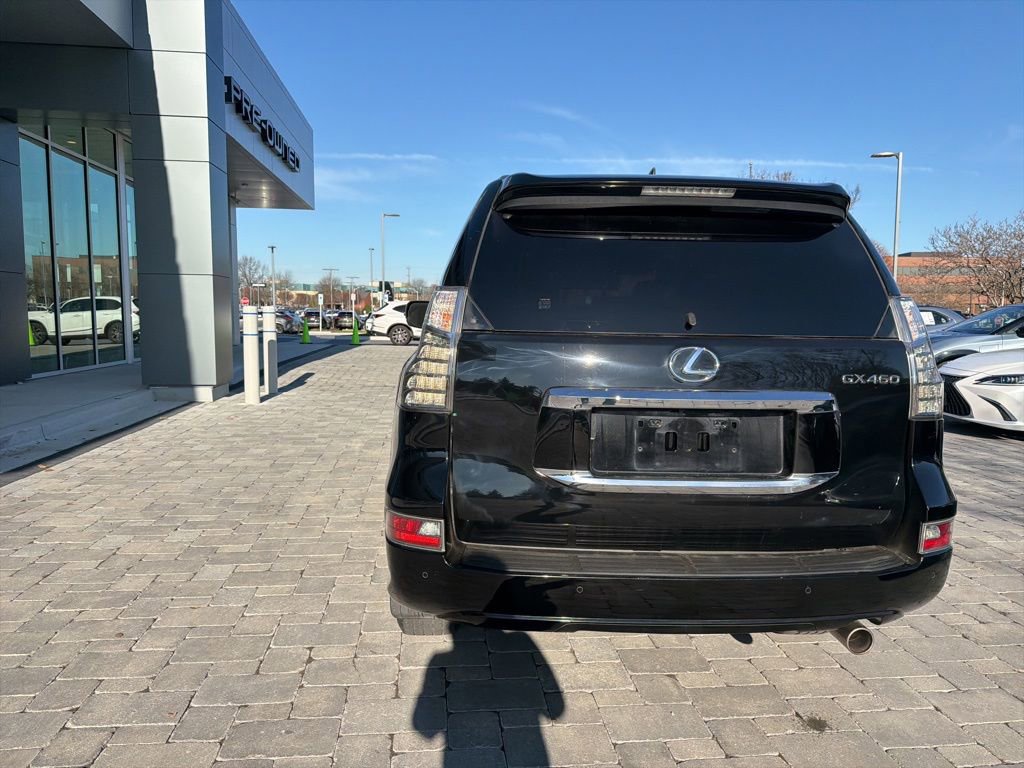 Used 2016 Lexus GX 460 w/ Premium Package image 17