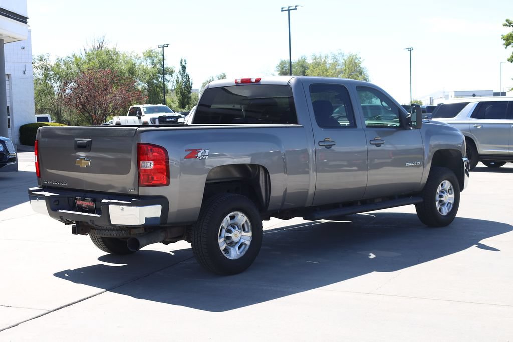 Used 2007 Chevrolet Silverado 2500 LTZ w/ Safety Package AWD/4WD image 6