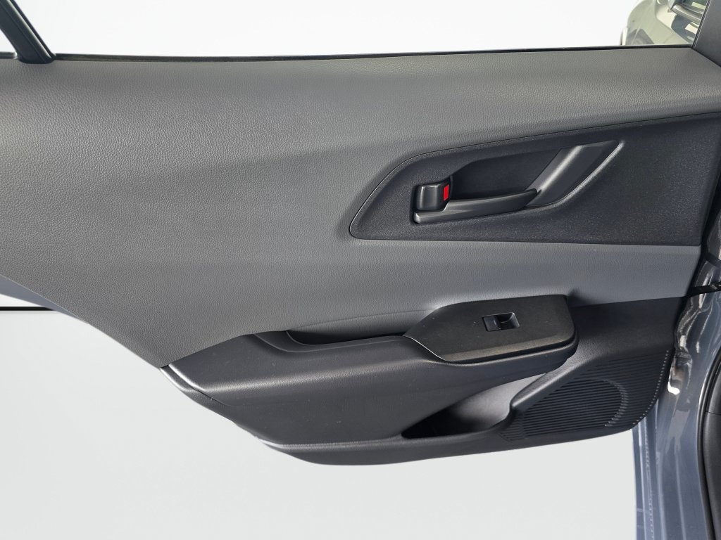 Used 2024 Toyota Prius LE FWD image 34