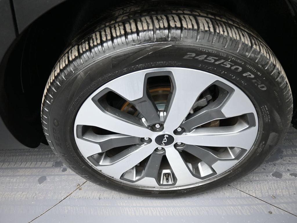 Certified 2022 Kia Telluride S image 15