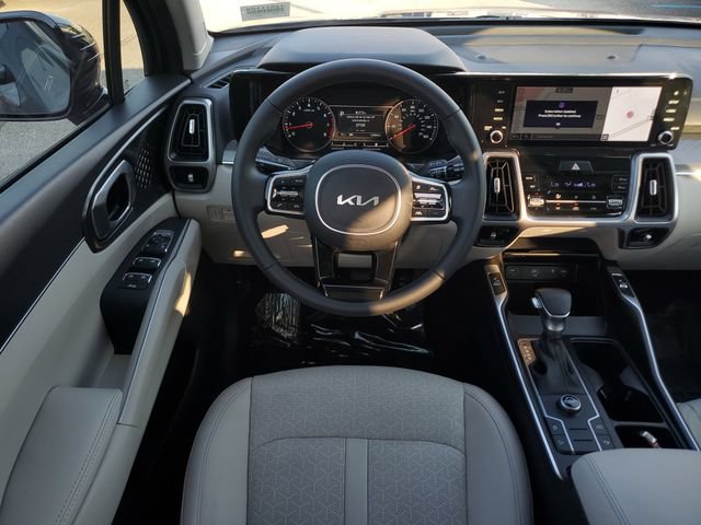 Used 2023 Kia Sorento S FWD image 16