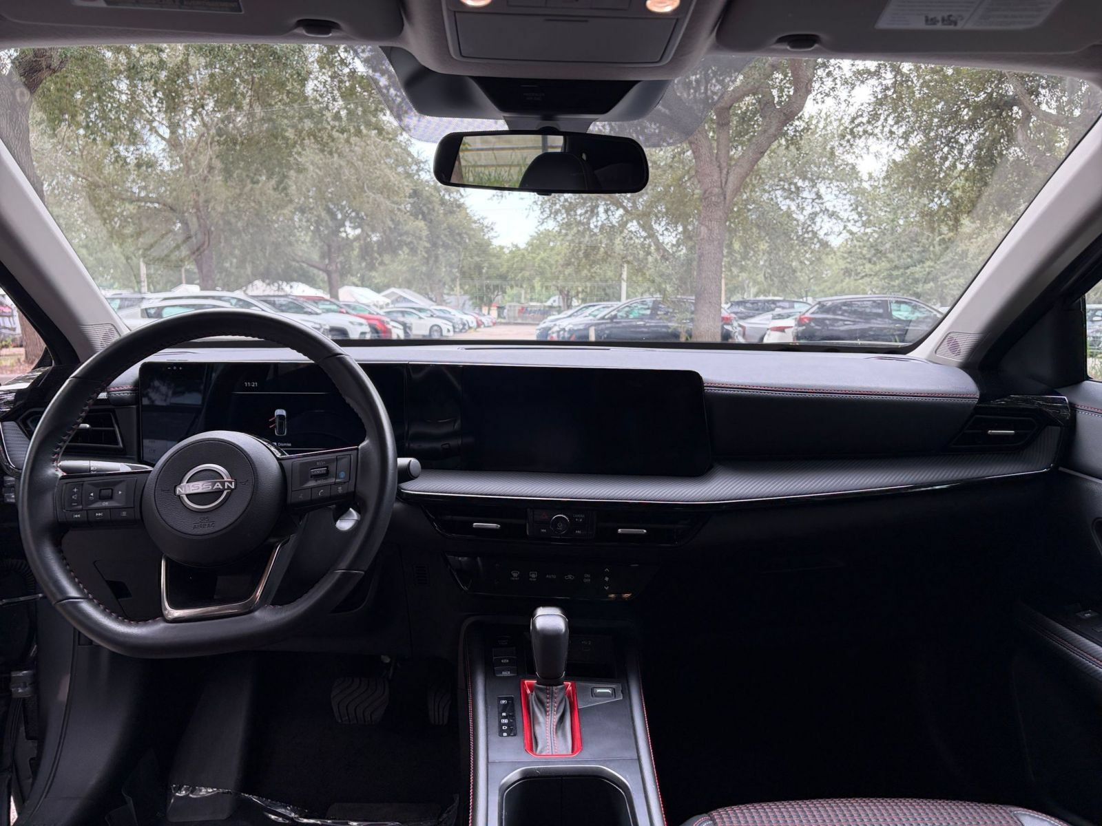 Used 2026 Nissan Kicks SR FWD image 32