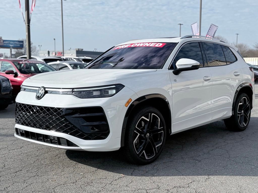 Used 2026 Volkswagen Tiguan SEL R-Line image 3