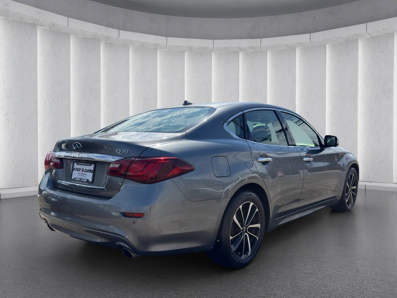 Used 2015 INFINITI Q70 3.7 image 5