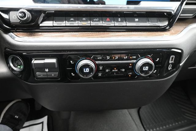 Used 2025 Chevrolet Silverado 1500 LT AWD/4WD image 42