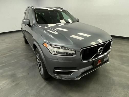 Used 2017 Volvo XC90 T6 Momentum w/ Vision Package AWD/4WD image 8
