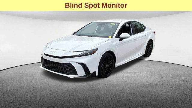Used 2025 Toyota Camry SE FWD image 4