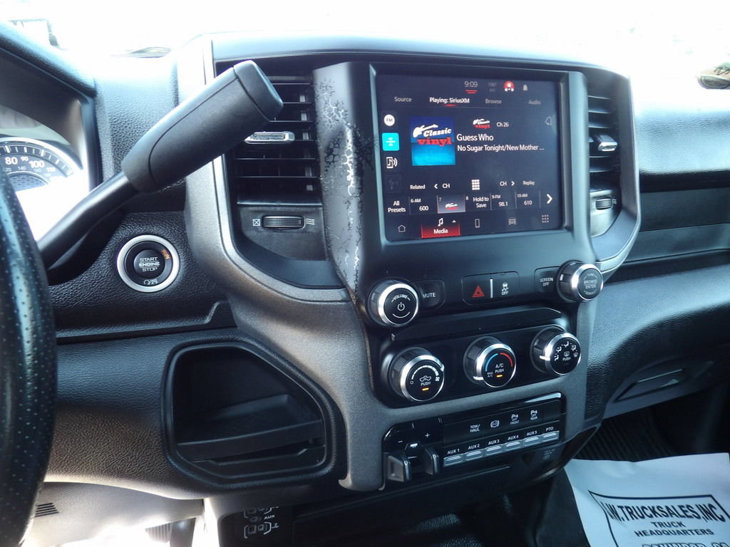 Used 2024 RAM 5500 Tradesman w/ Chrome Appearance Group AWD/4WD image 23